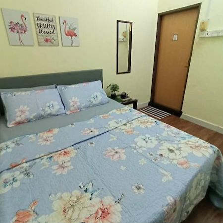 Roomstay Kuala Nerus Gated Parking - 6M To Beach & 15M To Drawbridge クアラ・トレンガヌ エクステリア 写真