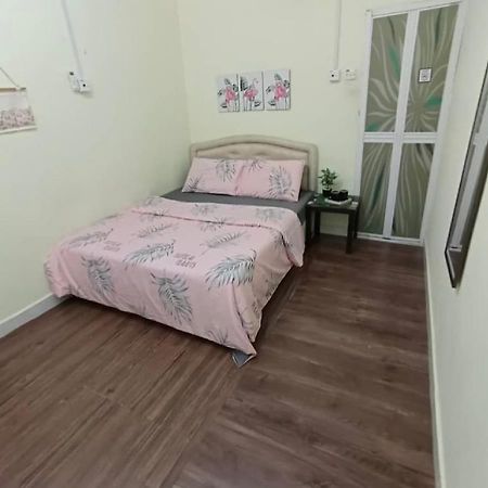 Roomstay Kuala Nerus Gated Parking - 6M To Beach & 15M To Drawbridge クアラ・トレンガヌ エクステリア 写真