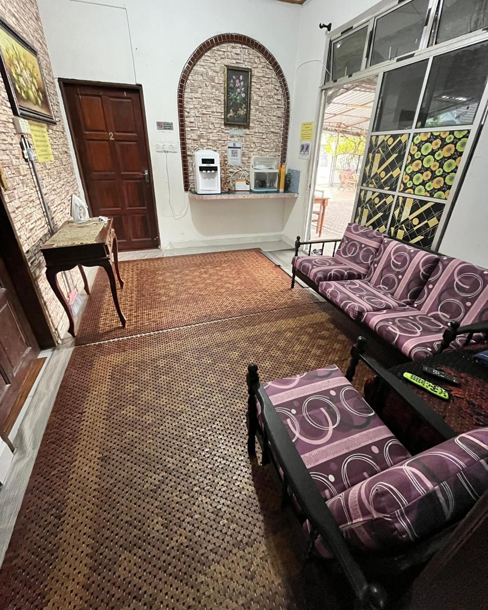 Roomstay Kuala Nerus Gated Parking - 6M To Beach & 15M To Drawbridge クアラ・トレンガヌ エクステリア 写真