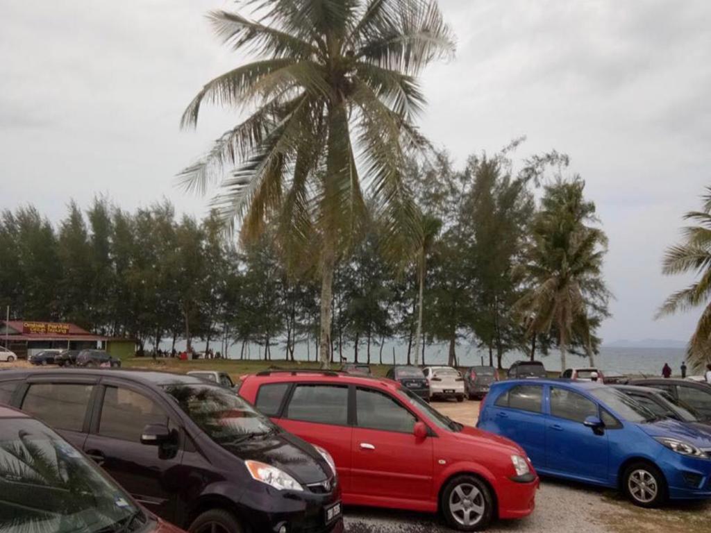 Roomstay Kuala Nerus Gated Parking - 6M To Beach & 15M To Drawbridge クアラ・トレンガヌ エクステリア 写真